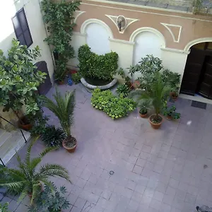 Pensión San Daniele Bundi House